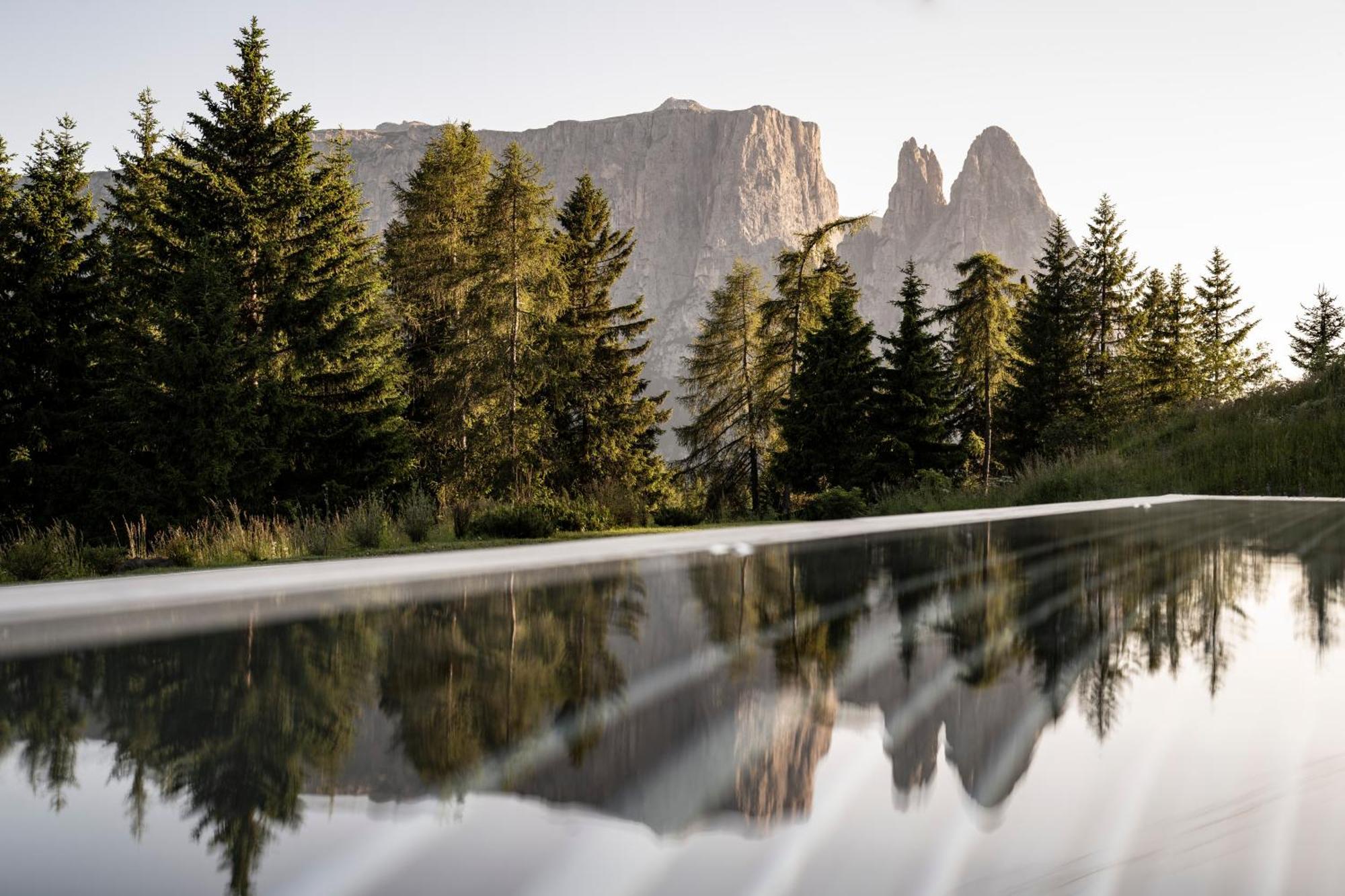 Hotel Schmung Seiser Alm Exteriör bild
